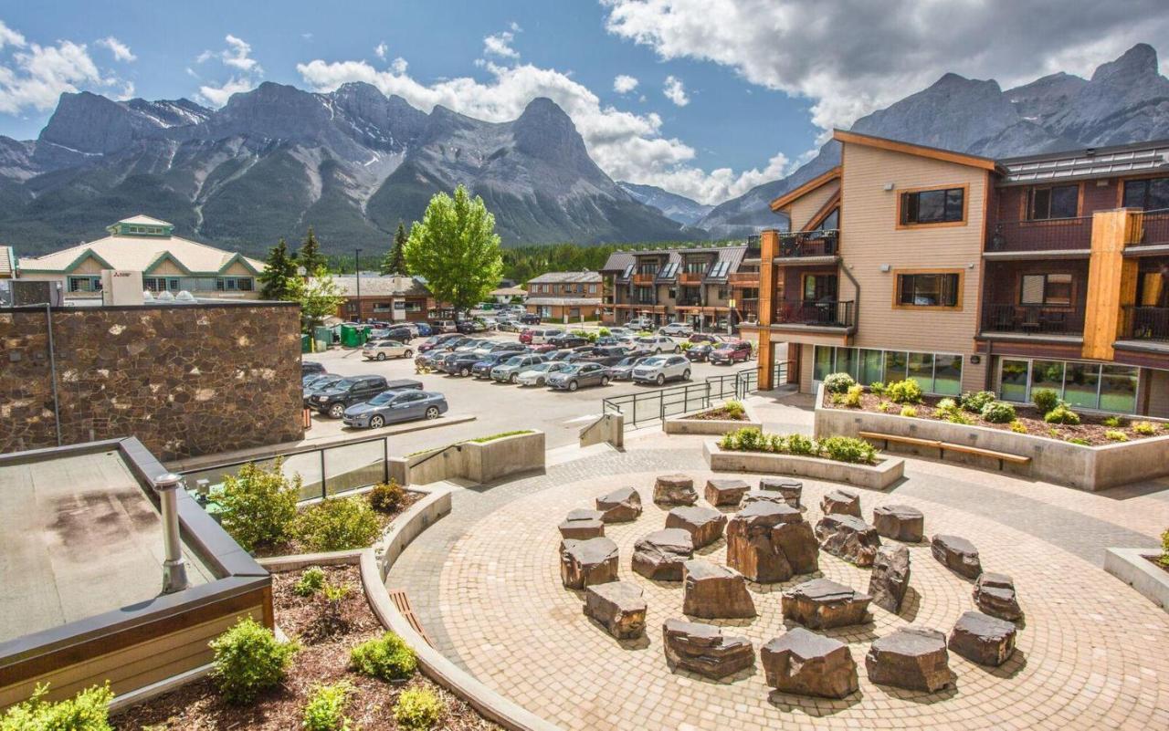 Beautiful Peak Vista - 2br W Stunning Mt Views Hébergement de vacances Canmore